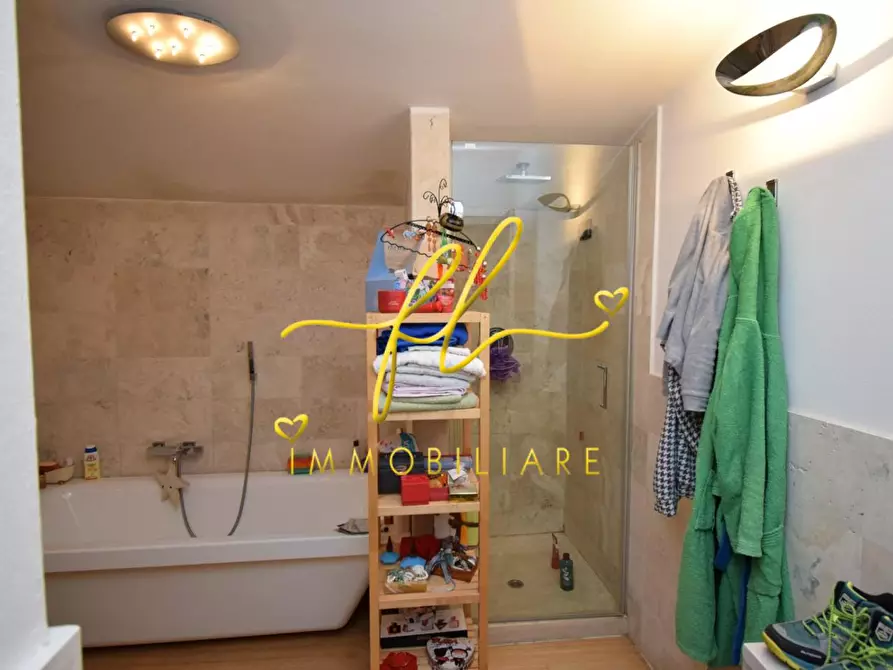 Immagine 47 di Appartamento in vendita  a Livorno