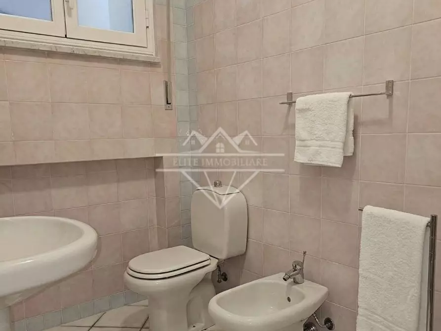 Immagine 8 di Appartamento in vendita  a Carrara