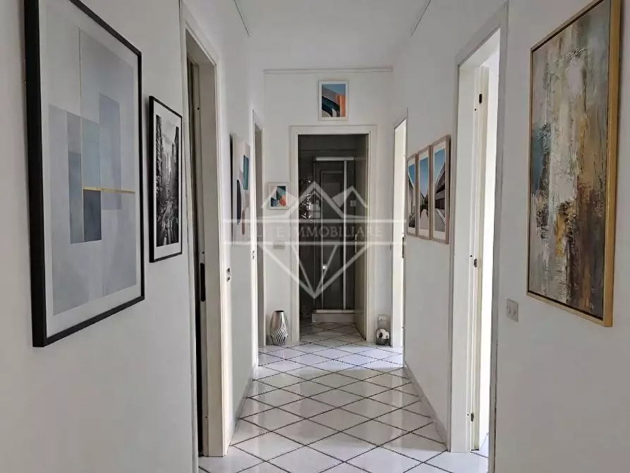 Immagine 4 di Appartamento in vendita  a Carrara