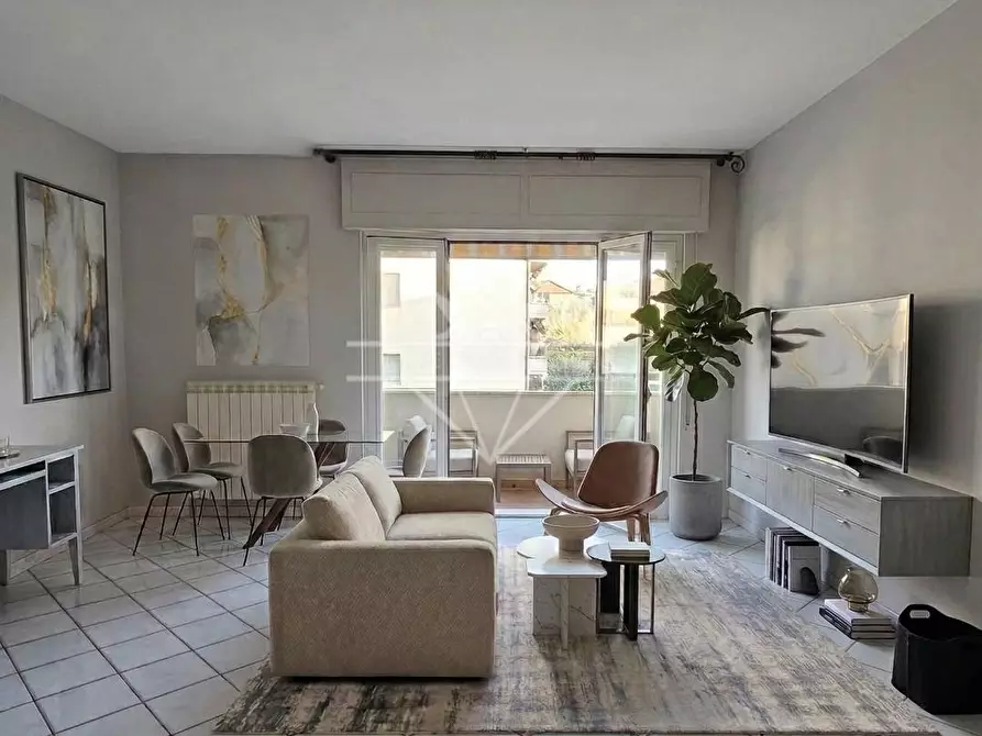 Immagine 2 di Appartamento in vendita  a Carrara