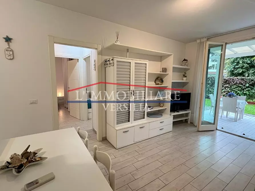 Immagine 5 di Appartamento in vendita  a Massa