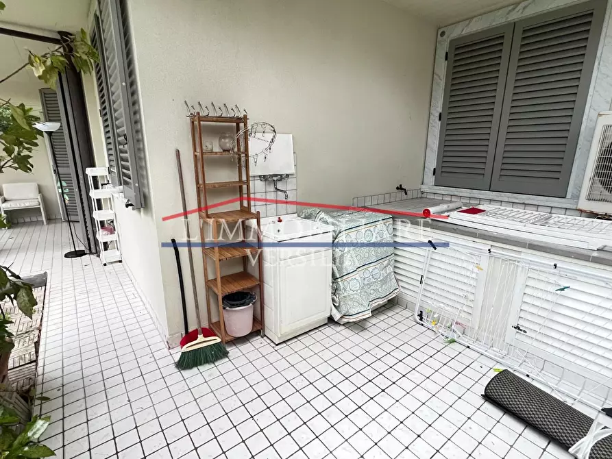 Immagine 12 di Appartamento in vendita  a Massa