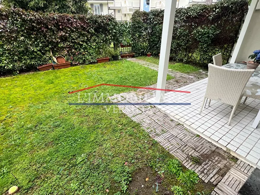 Immagine 10 di Appartamento in vendita  a Massa