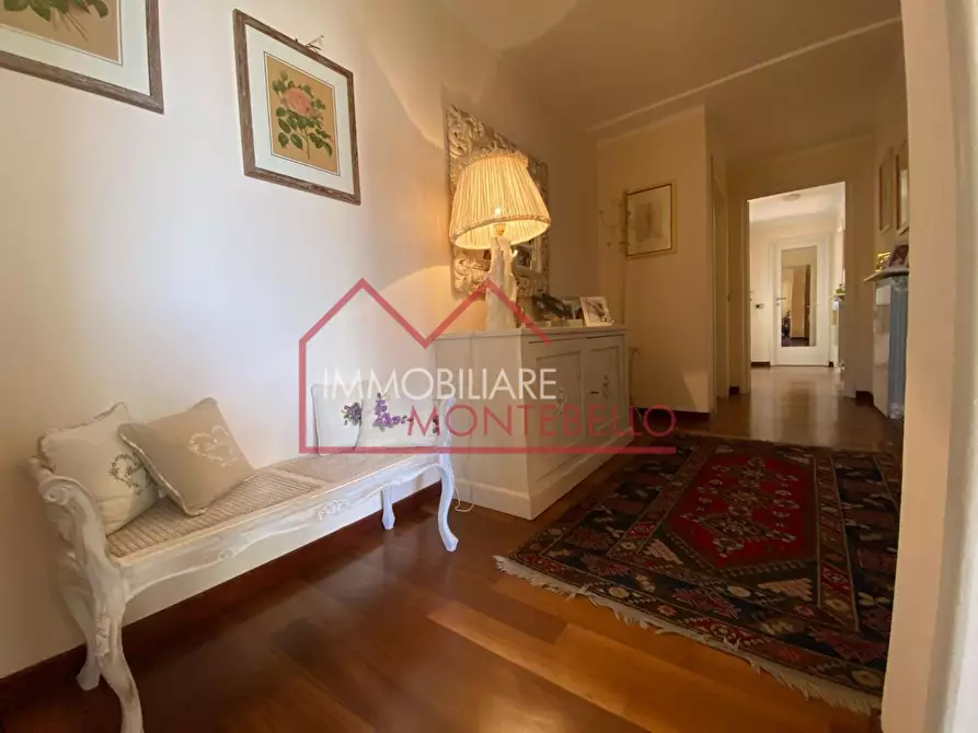 Immagine 8 di Appartamento in vendita  a Viareggio