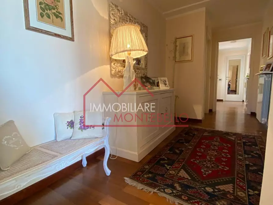 Immagine 3 di Appartamento in vendita  a Viareggio