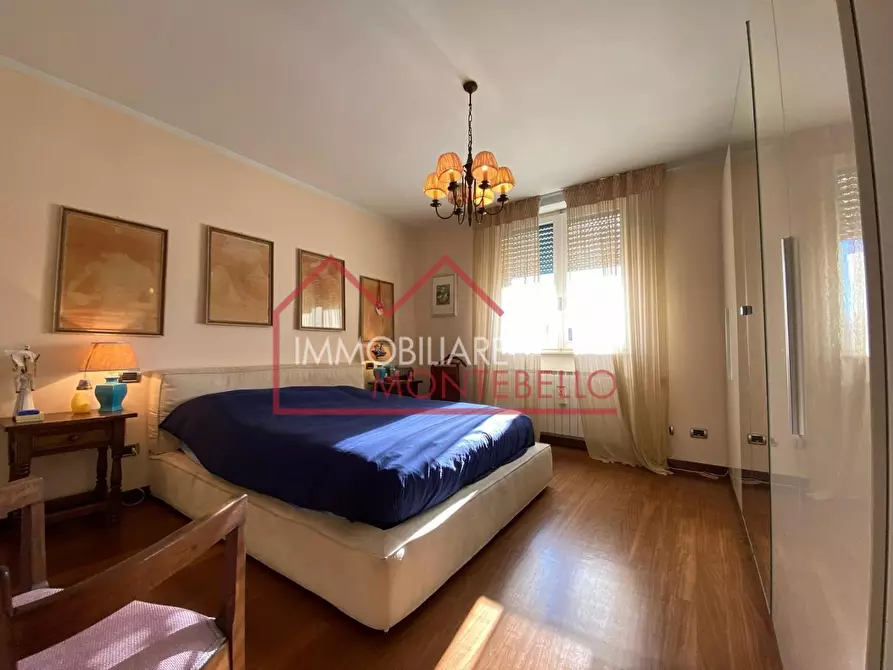 Immagine 21 di Appartamento in vendita  a Viareggio