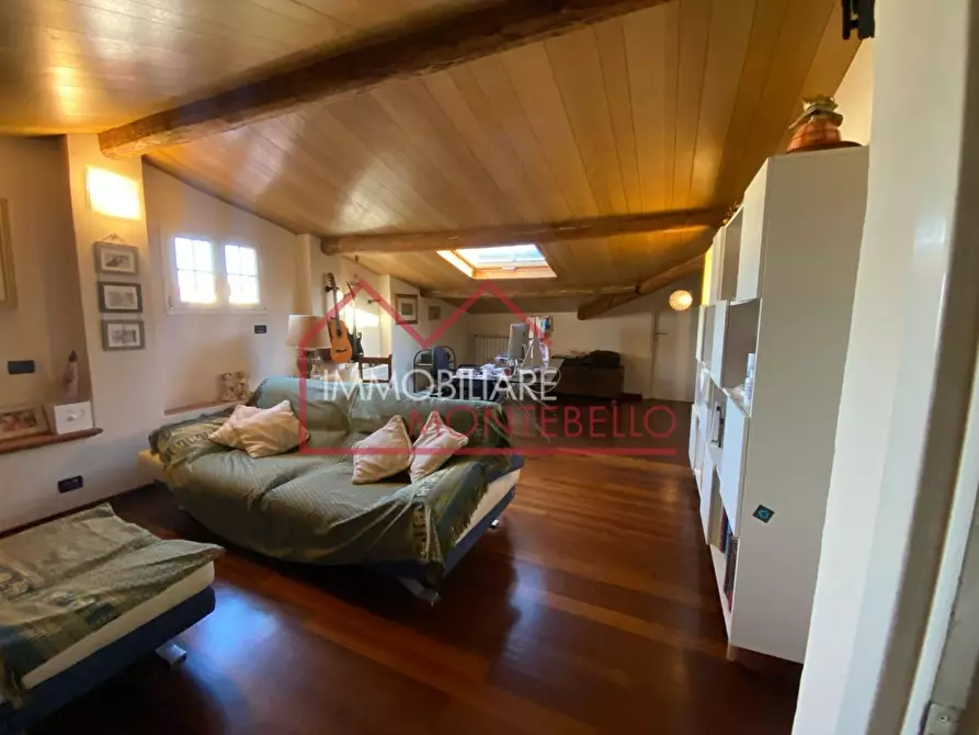 Immagine 23 di Appartamento in vendita  a Viareggio