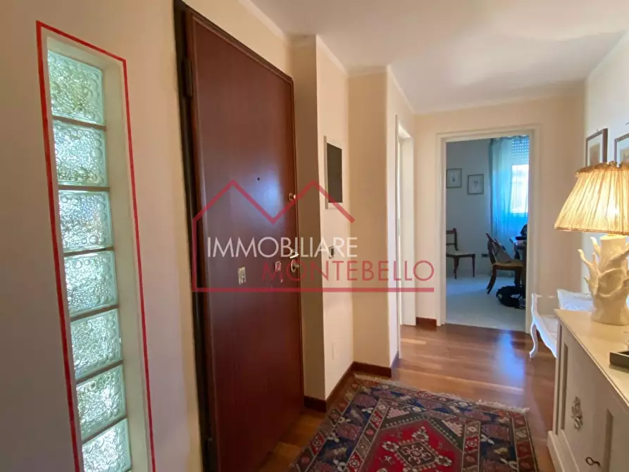 Immagine 6 di Appartamento in vendita  a Viareggio