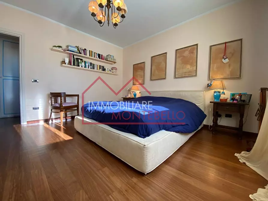 Immagine 22 di Appartamento in vendita  a Viareggio