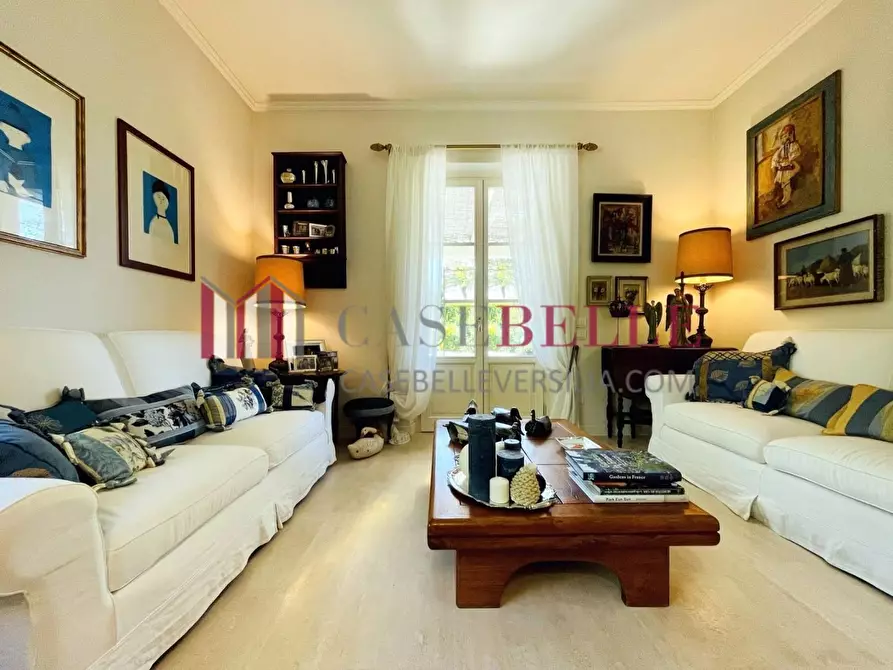 Immagine 4 di Villa in vendita  a Forte Dei Marmi