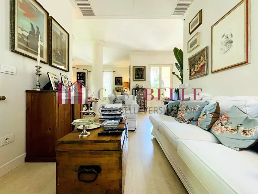 Immagine 8 di Villa in vendita  a Forte Dei Marmi