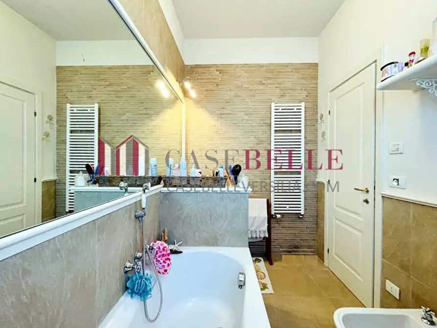 Immagine 18 di Villa in vendita  a Forte Dei Marmi