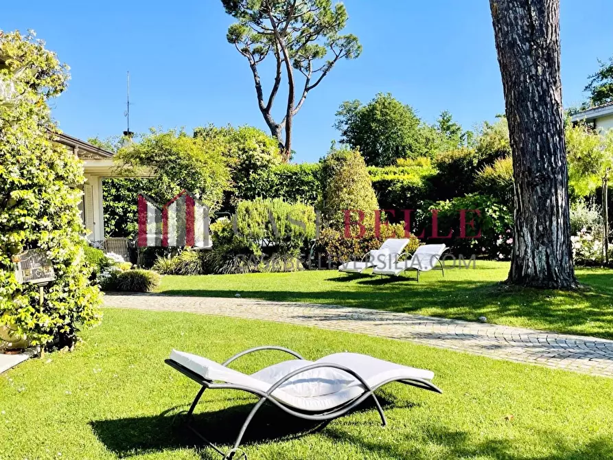 Immagine 61 di Villa in vendita  a Forte Dei Marmi