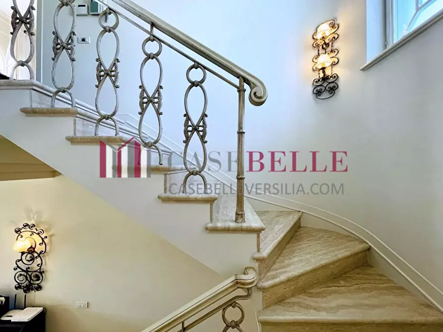 Immagine 20 di Villa in vendita  a Forte Dei Marmi