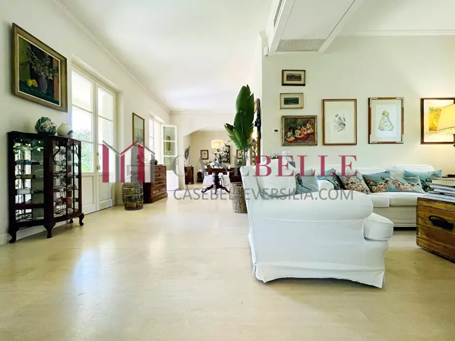 Immagine 7 di Villa in vendita  a Forte Dei Marmi