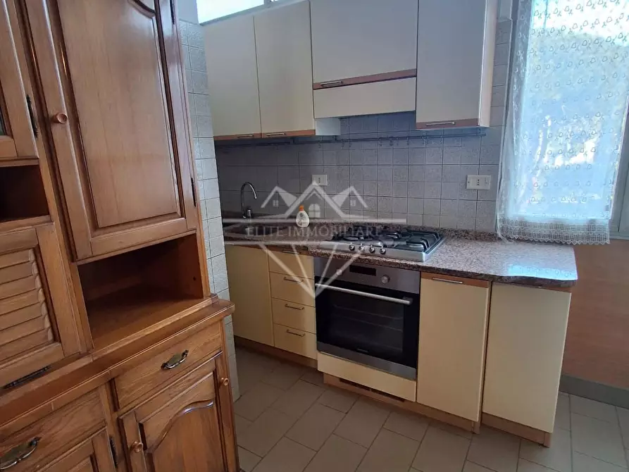 Immagine 5 di Appartamento in vendita  a Carrara