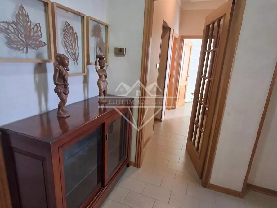 Immagine 6 di Appartamento in vendita  a Carrara