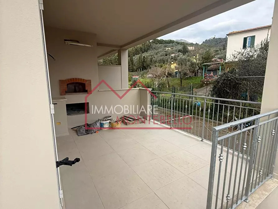 Immagine 34 di Casa quadrifamiliare in vendita  a Camaiore