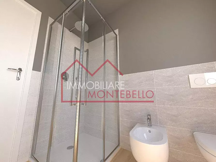 Immagine 16 di Casa quadrifamiliare in vendita  a Camaiore