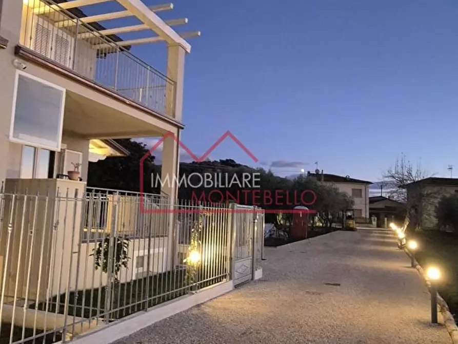 Immagine 37 di Casa quadrifamiliare in vendita  a Camaiore