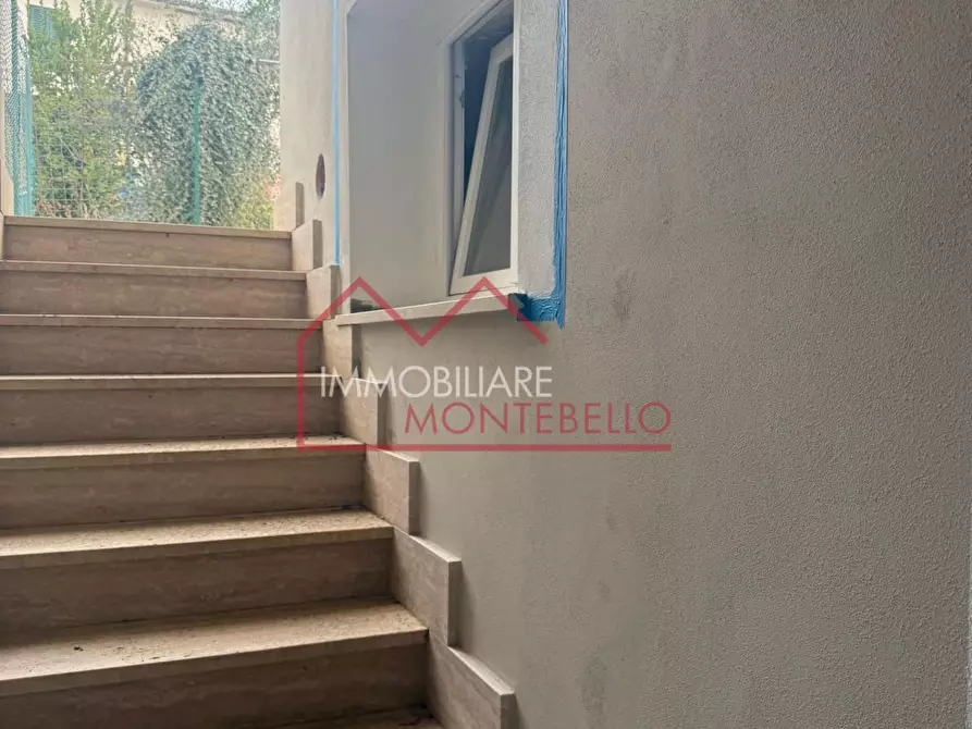 Immagine 39 di Casa quadrifamiliare in vendita  a Camaiore