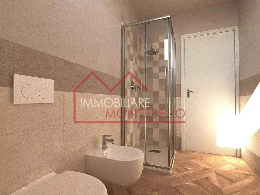 Immagine 21 di Casa quadrifamiliare in vendita  a Camaiore