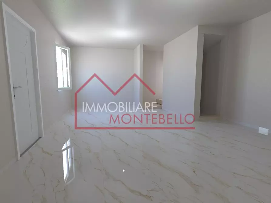 Immagine 33 di Casa quadrifamiliare in vendita  a Camaiore