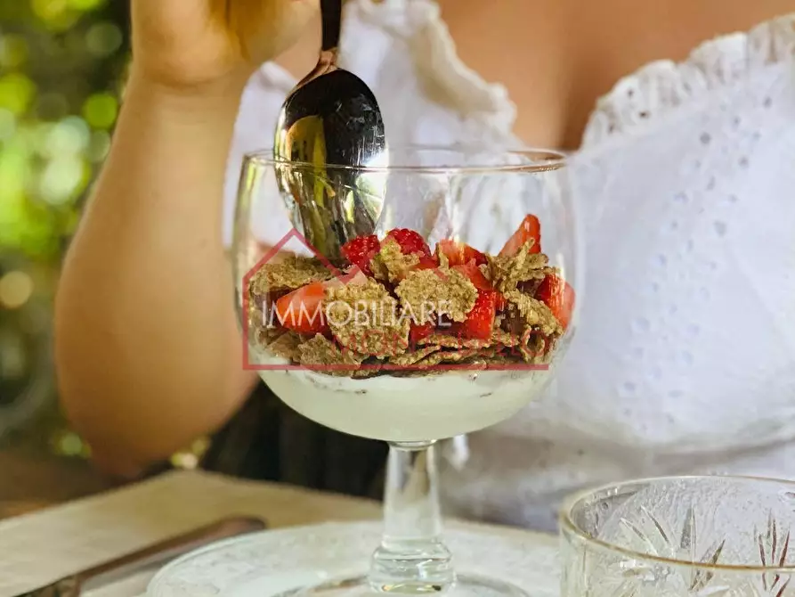 Immagine 44 di Rustico / casale in vendita  a Massarosa