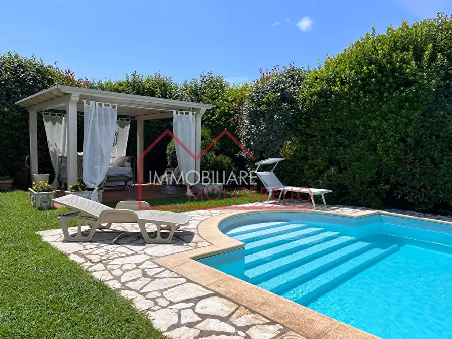 Immagine 34 di Rustico / casale in vendita  a Massarosa