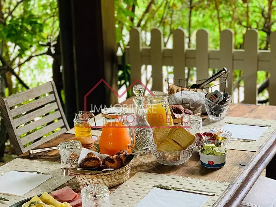Immagine 47 di Rustico / casale in vendita  a Massarosa