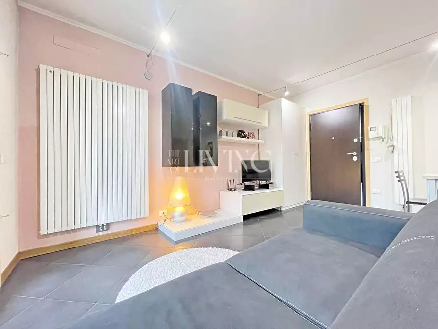 Immagine 18 di Appartamento in vendita  a Lucca