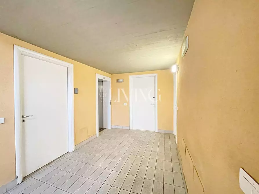 Immagine 24 di Appartamento in vendita  a Lucca