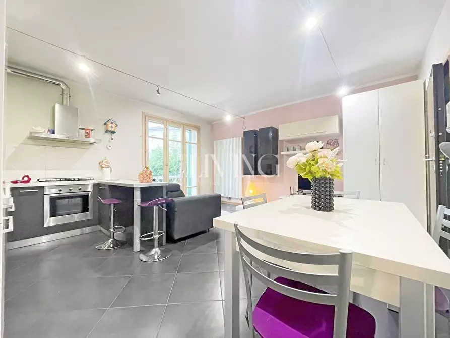 Immagine 22 di Appartamento in vendita  a Lucca