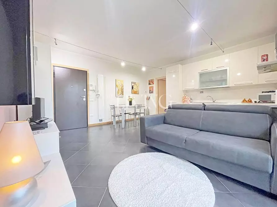 Immagine 3 di Appartamento in vendita  a Lucca