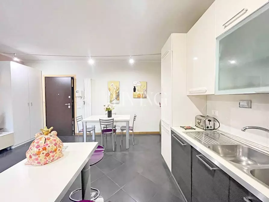 Immagine 19 di Appartamento in vendita  a Lucca