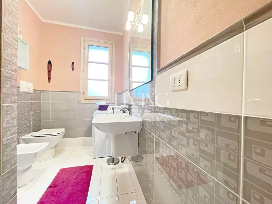 Immagine 13 di Appartamento in vendita  a Lucca