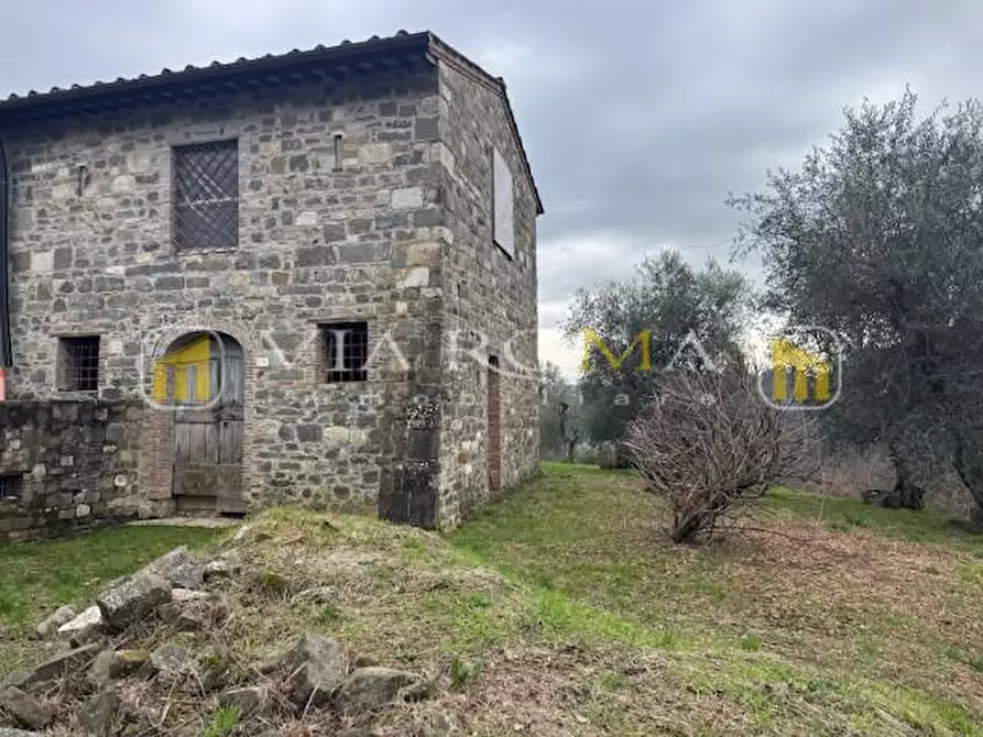 Immagine 4 di Rustico / casale in vendita  a Pescaglia