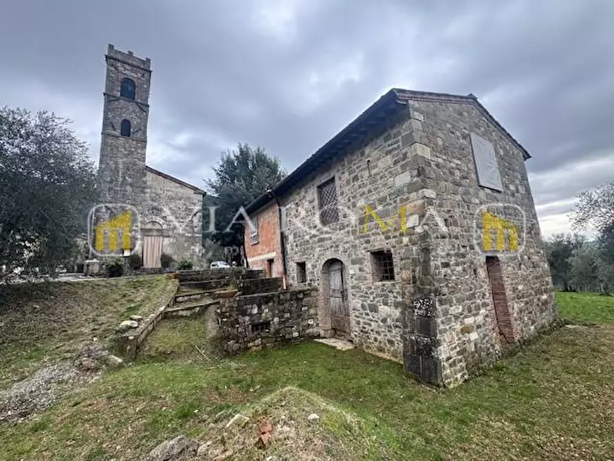 Immagine 5 di Rustico / casale in vendita  a Pescaglia