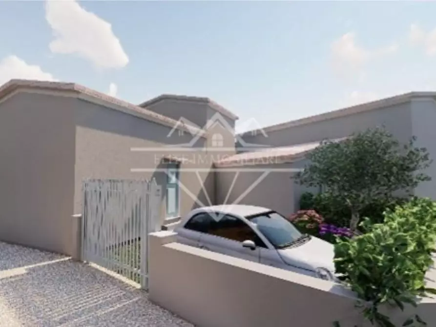 Immagine 2 di Casa trifamiliare in vendita  a Sarzana