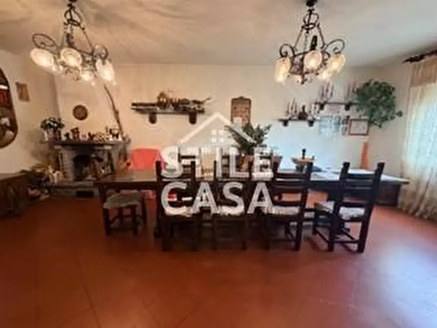 Immagine 12 di Casa indipendente in vendita  a Pescia