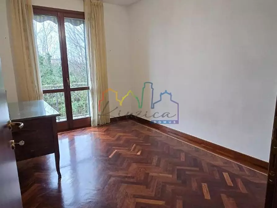 Immagine 12 di Villa in vendita  a San Giuliano Terme