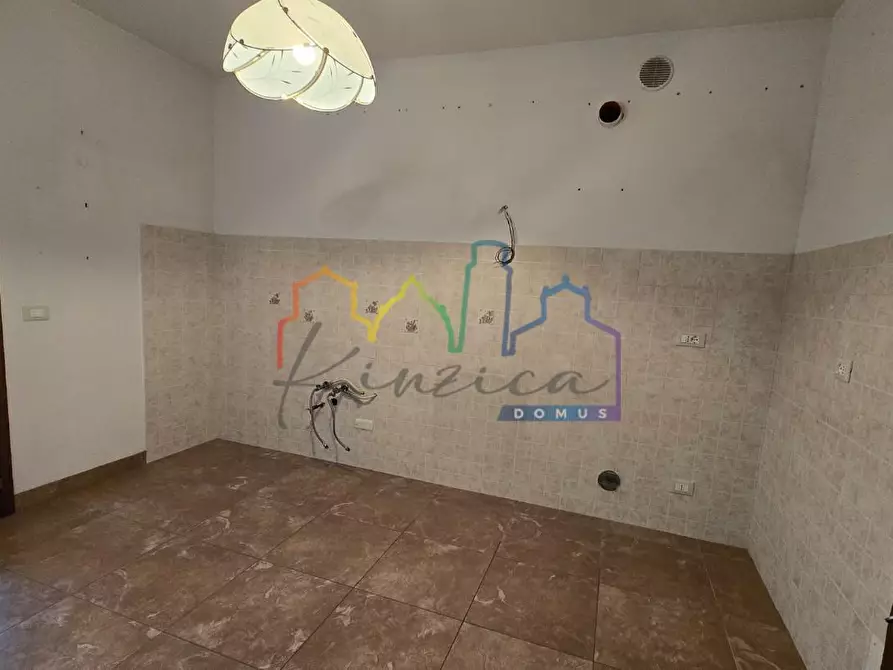 Immagine 5 di Villa in vendita  a San Giuliano Terme