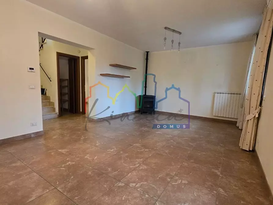 Immagine 2 di Villa in vendita  a San Giuliano Terme