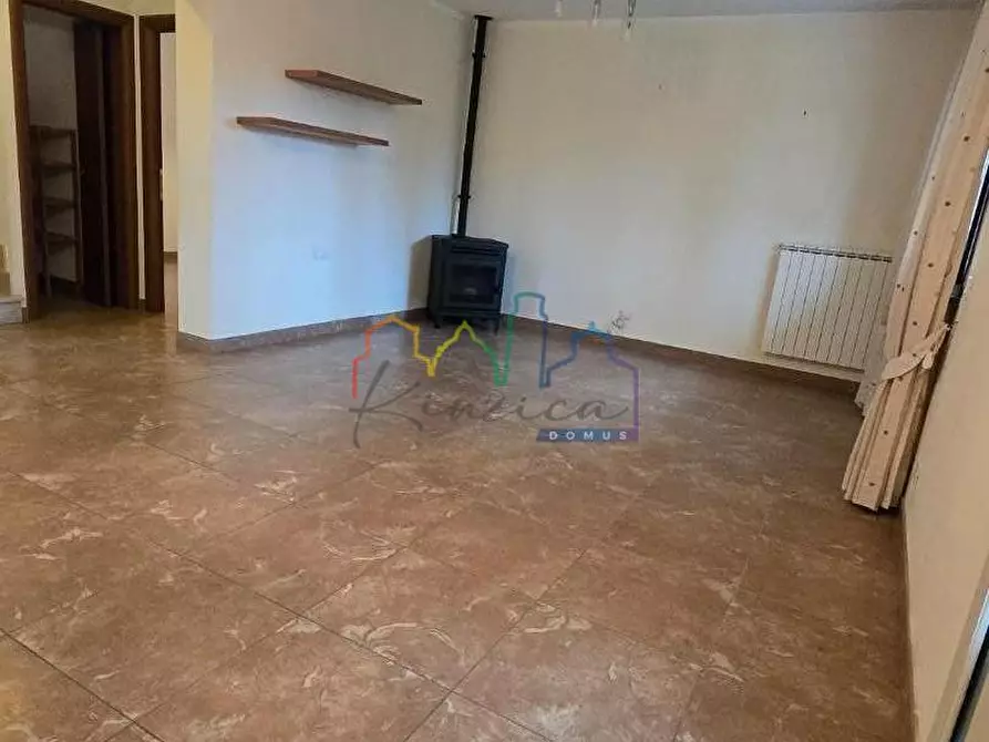Immagine 4 di Villa in vendita  a San Giuliano Terme