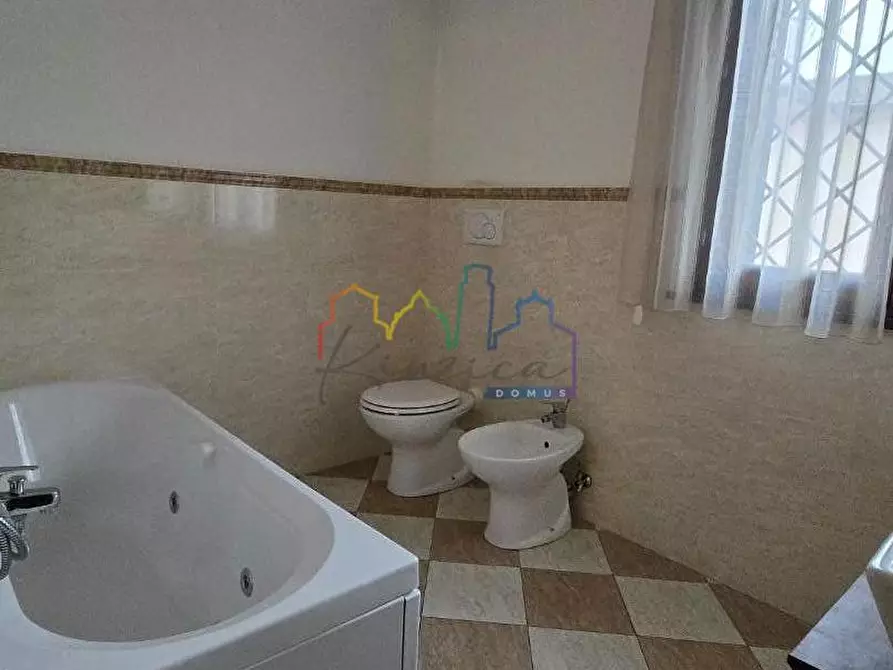 Immagine 22 di Villa in vendita  a San Giuliano Terme