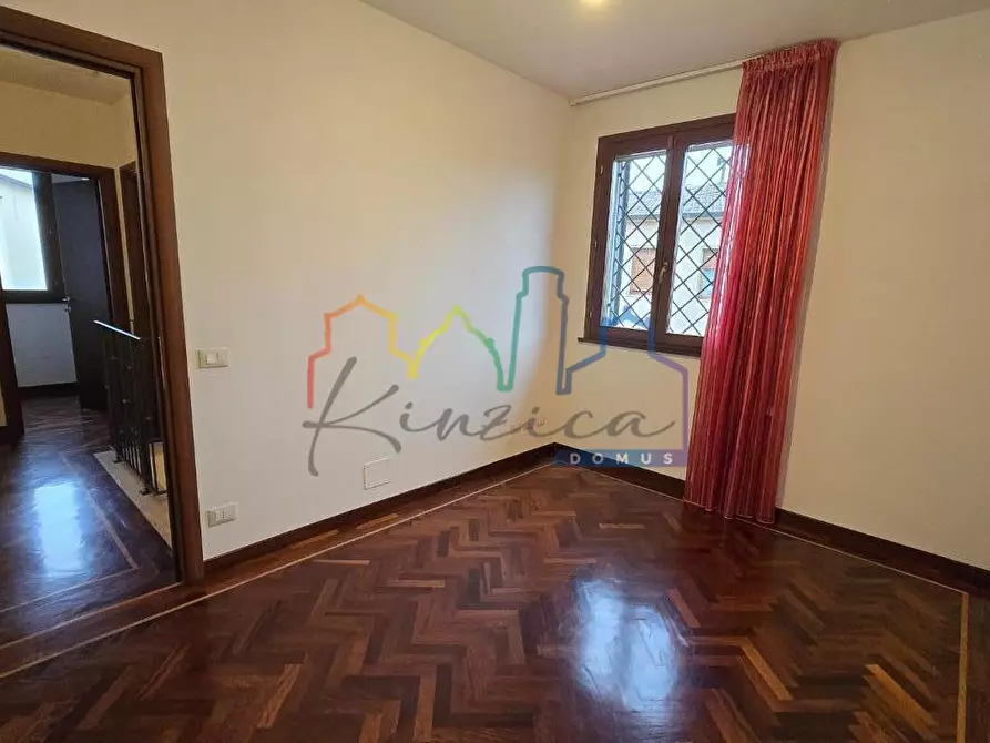 Immagine 16 di Villa in vendita  a San Giuliano Terme