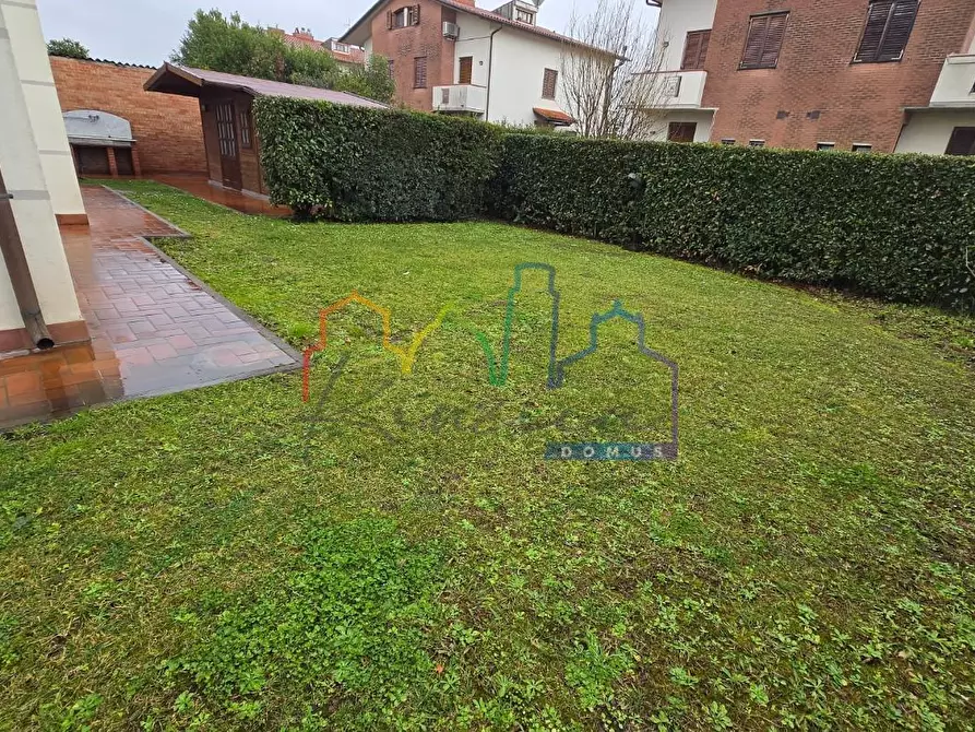 Immagine 28 di Villa in vendita  a San Giuliano Terme