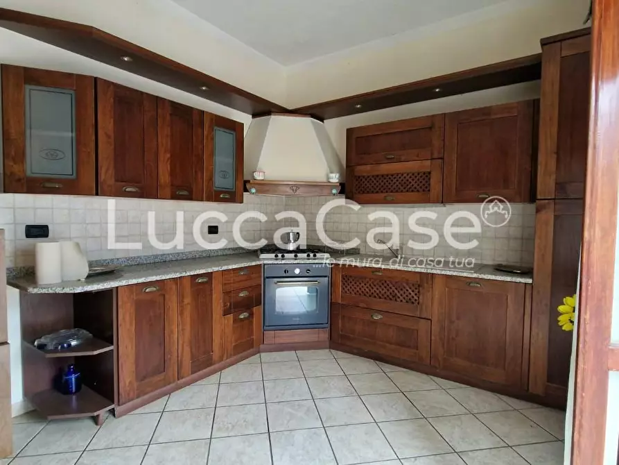 Immagine 30 di Villa in vendita  a Barga