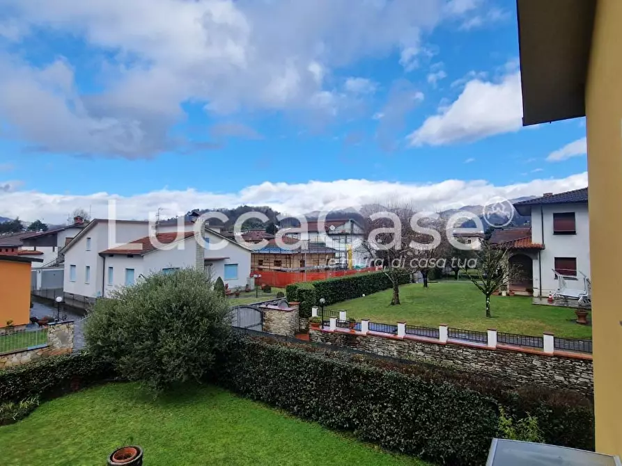 Immagine 49 di Villa in vendita  a Barga