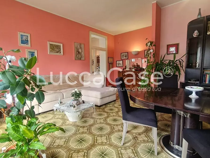 Immagine 7 di Villa in vendita  a Barga